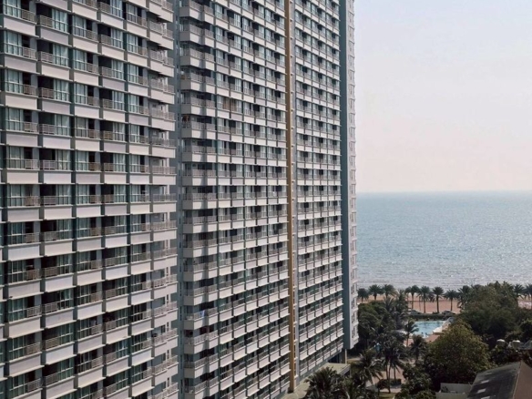 Modern Stlye Condo 28 SQM. @ Lumpini Jomtien