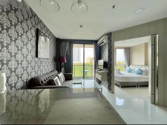 Beautifully Renovated Condo 1 Bed, 1 Bath 35 SQM. @ The Cloud