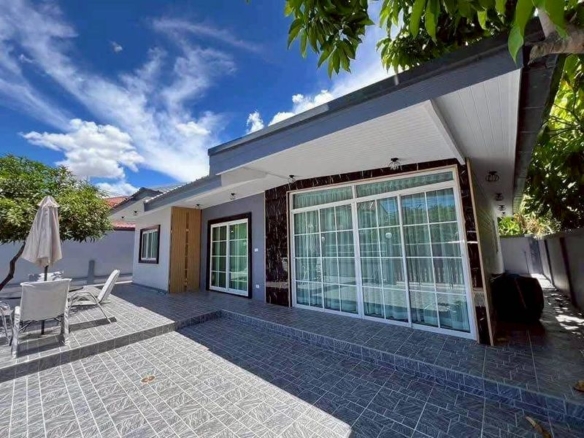 Single – Story House 3 Bed, 3 Bath 56 SQW. @ Park Village