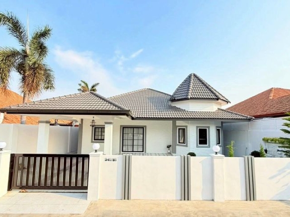 Detached House 3 bed, 2 bath 59.6 SQW.@ Rattanagorn Village 1