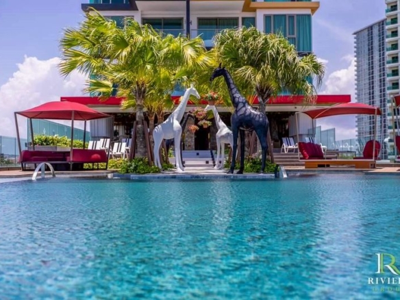 Sea View Condo With Jacuzzi 1 Bed, 1 Bath 44 SQM. @ The Riviera Ocean Drive