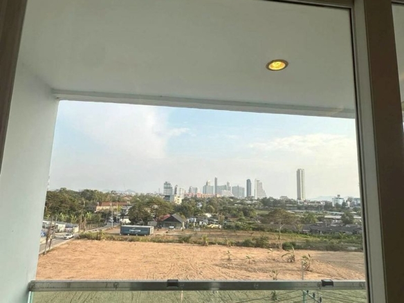 Prime Location Condo 1 Bed, 1 Bath 35.09 SQM. @ Condo Amazon Resident