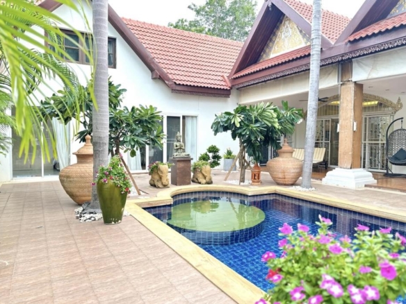 Big Pool Villa 4 Bed, 4 Bath 180 SQW. @ THE PALACE , Jomtien