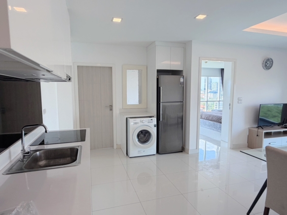 Prime Location 2 Bed, 2 Bath 107.34 SQM. @ Elegance Condo 