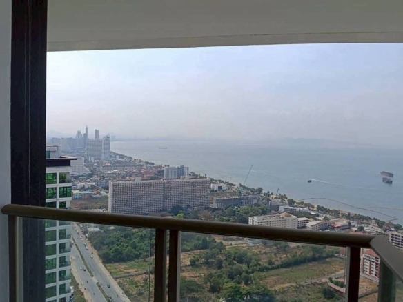  Luxurt Condo 1 Bed, 1 Bath 50 SQM. @ The Riviera Ocean Drive