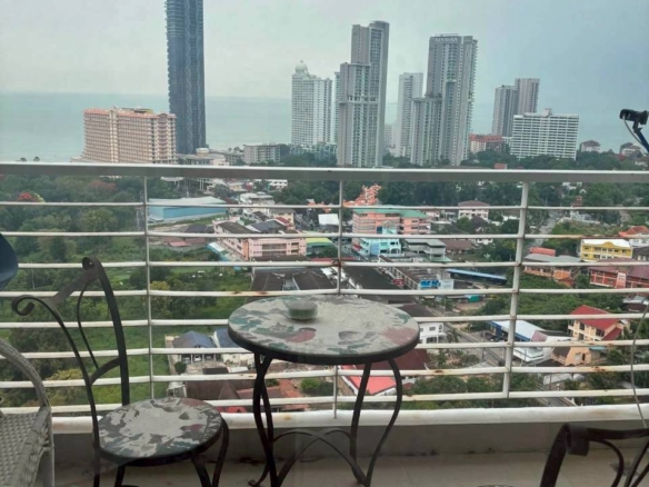 Modern Condo 1Bed, 2 Bath 71.17 SQM. @ AD Condo