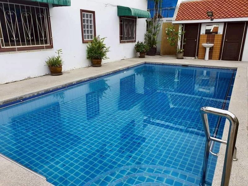 m800x1200 (1) Townhouse 2 Story 4 Bed, 5 Bath 18 SQW. @ Pratamnak Hill Soi 5
