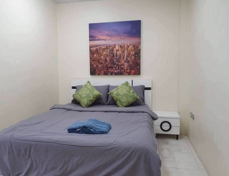 Townhouse 2 Story 4 Bed, 5 Bath 18 SQW. @ Pratamnak Hill Soi 5