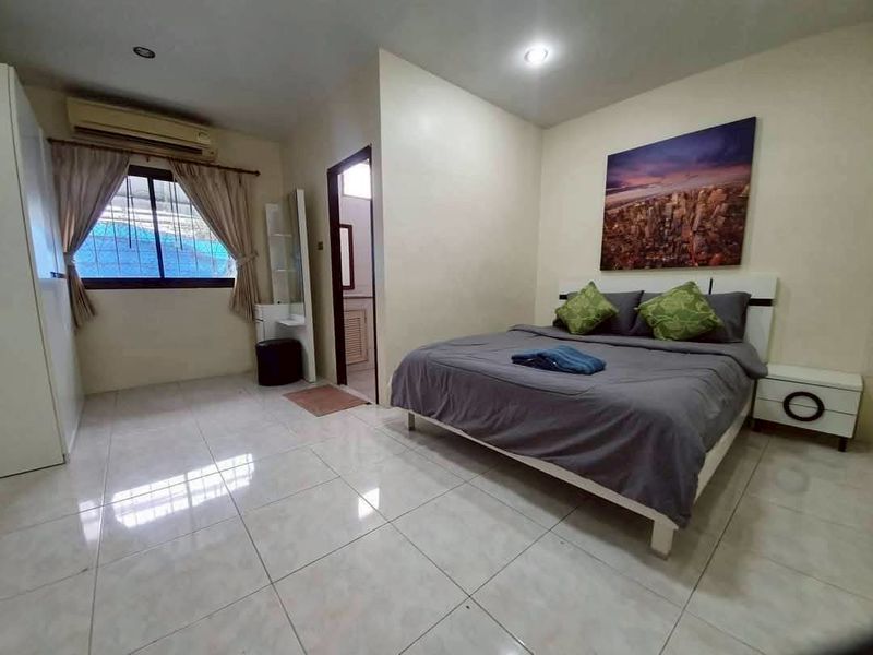m800x1200 (11) Townhouse 2 Story 4 Bed, 5 Bath 18 SQW. @ Pratamnak Hill Soi 5