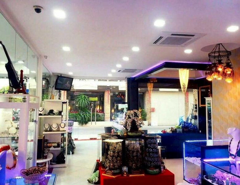 Four – Story Commercial Building 57 SQM. @ Central Pattaya