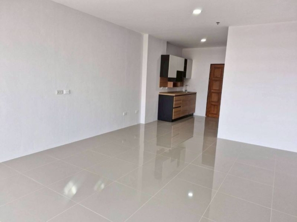 Renovated Studio 48 SQM. @ View talay5 D