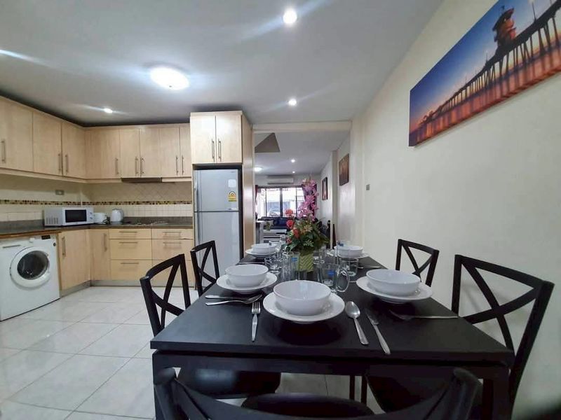 m800x1200 (3) Townhouse 2 Story 4 Bed, 5 Bath 18 SQW. @ Pratamnak Hill Soi 5