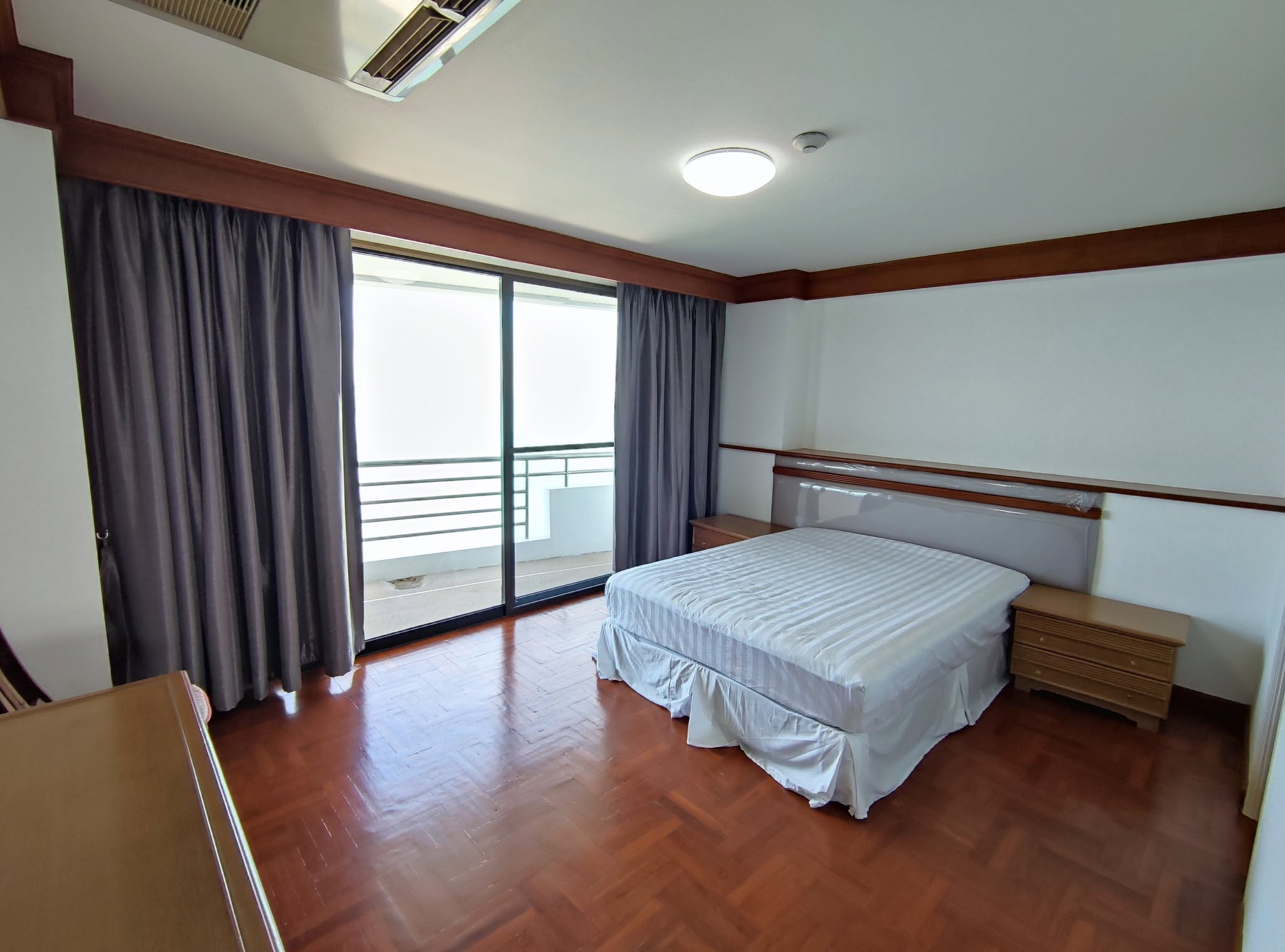 A Panoramic Ocean View Condo 4 Bed, 4 Bath 334 SQM. @ Royal Cliff Garden Pattaya