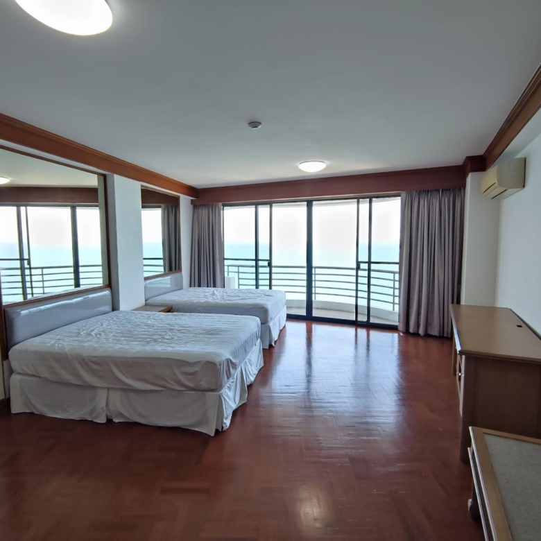 A Panoramic Ocean View Condo 4 Bed, 4 Bath 334 SQM. @ Royal Cliff Garden Pattaya