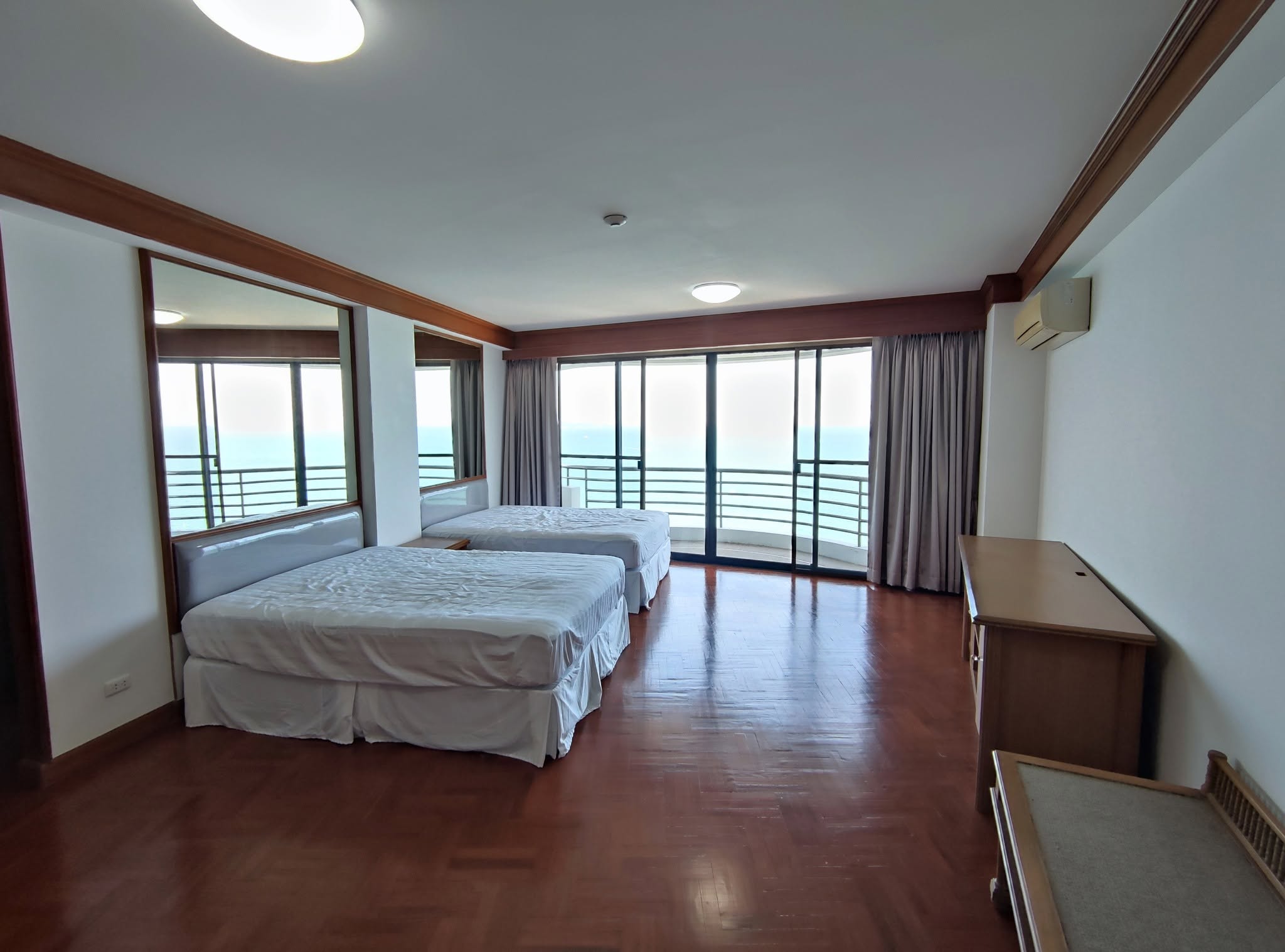 A Panoramic Ocean View Condo 4 Bed, 4 Bath 334 SQM. @ Royal Cliff Garden Pattaya