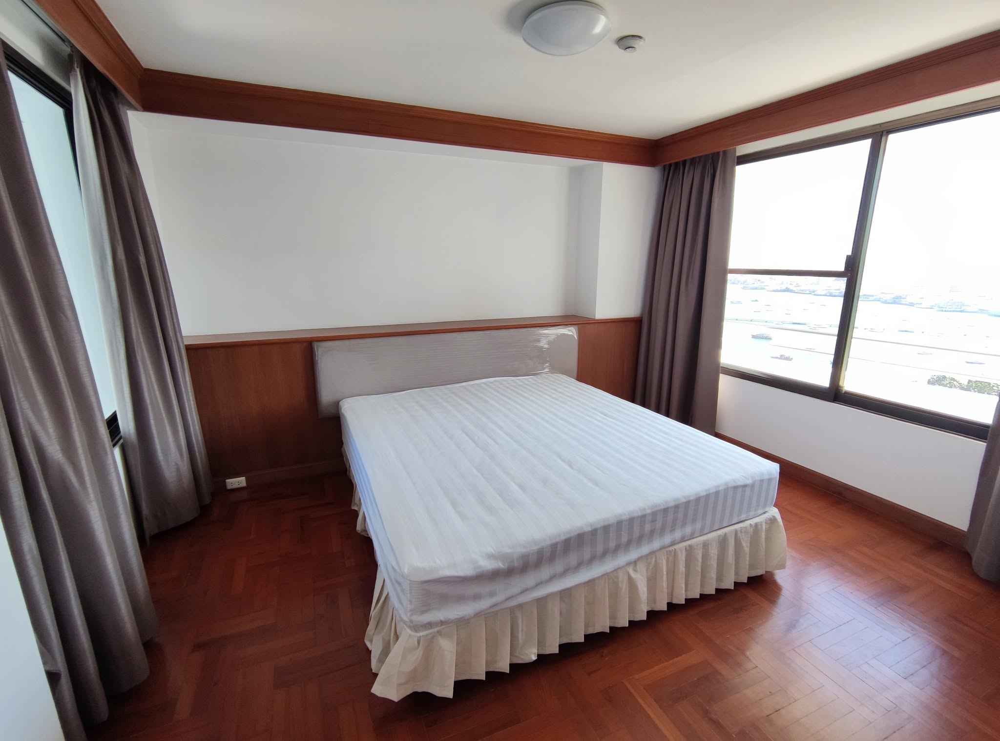 A Panoramic Ocean View Condo 4 Bed, 4 Bath 334 SQM. @ Royal Cliff Garden Pattaya