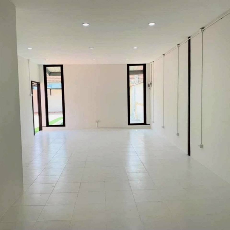 Newly Renovated House & Office 5 Bed, 4 Bath 110 SQW. @ Wanthana Village