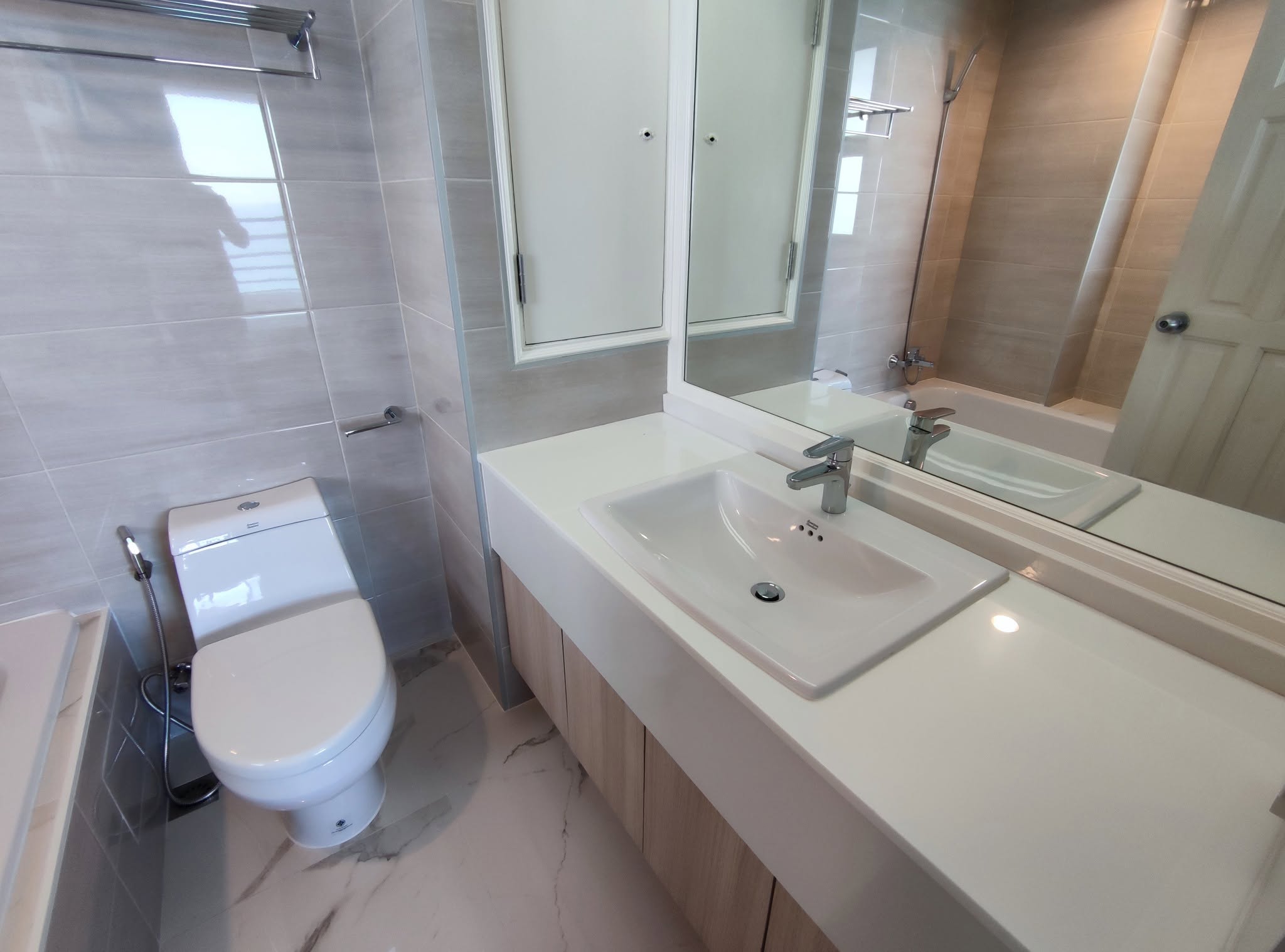 A Panoramic Ocean View Condo 4 Bed, 4 Bath 334 SQM. @ Royal Cliff Garden Pattaya
