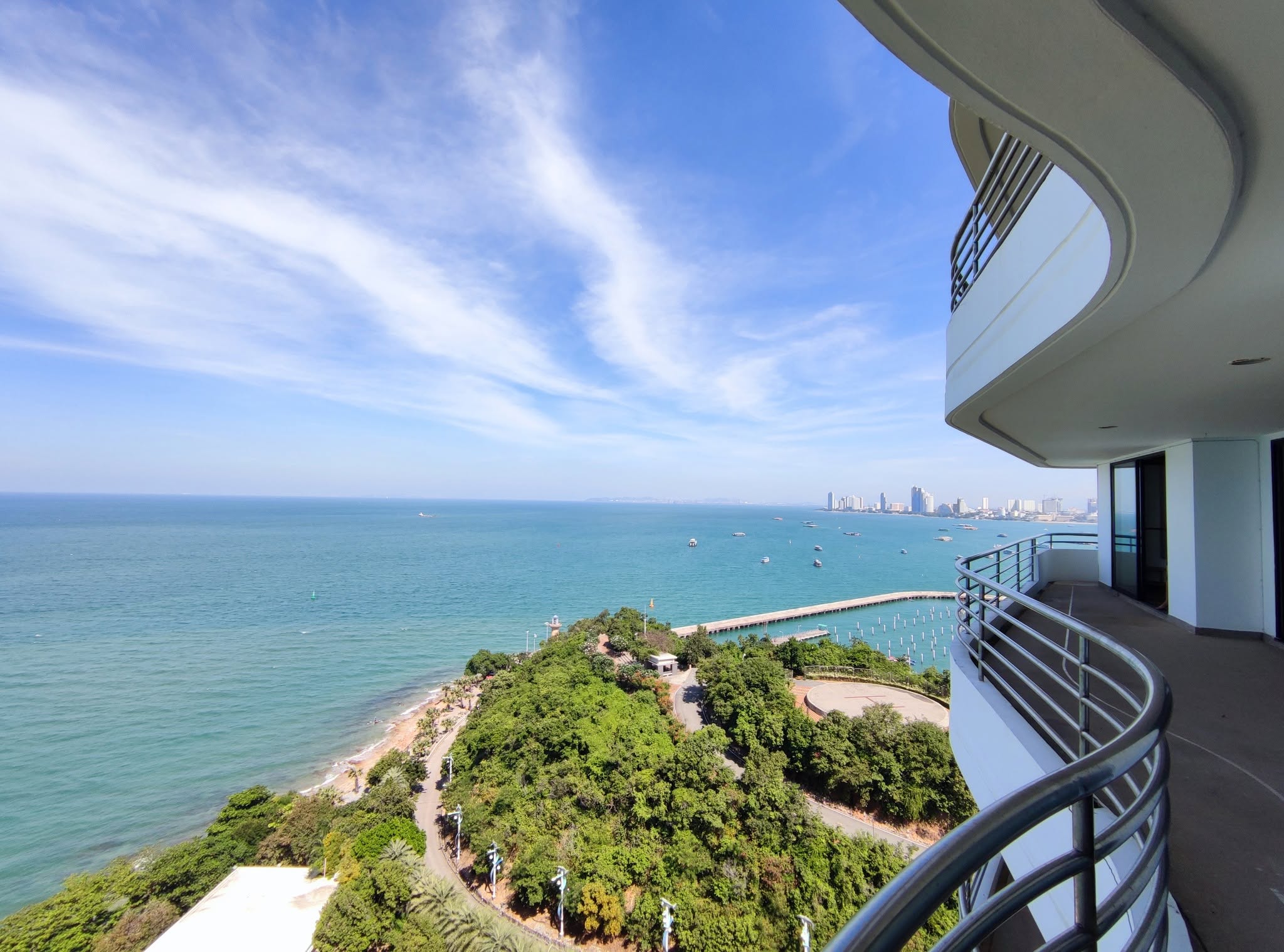 A Panoramic Ocean View Condo 4 Bed, 4 Bath 334 SQM. @ Royal Cliff Garden Pattaya