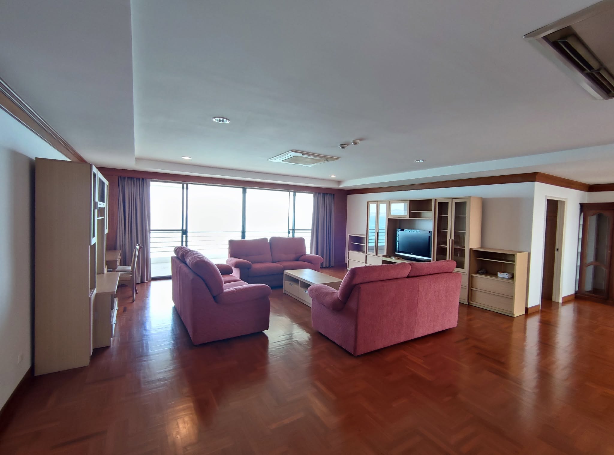 A Panoramic Ocean View Condo 4 Bed, 4 Bath 334 SQM. @ Royal Cliff Garden Pattaya