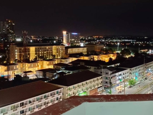 Luxury Style Decoration Condo 3 Bed, 2 Bath 156 SQM. @ Thepprasit Housing Authority
