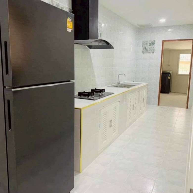 Newly Renovated House & Office 5 Bed, 4 Bath 110 SQW. @ Wanthana Village