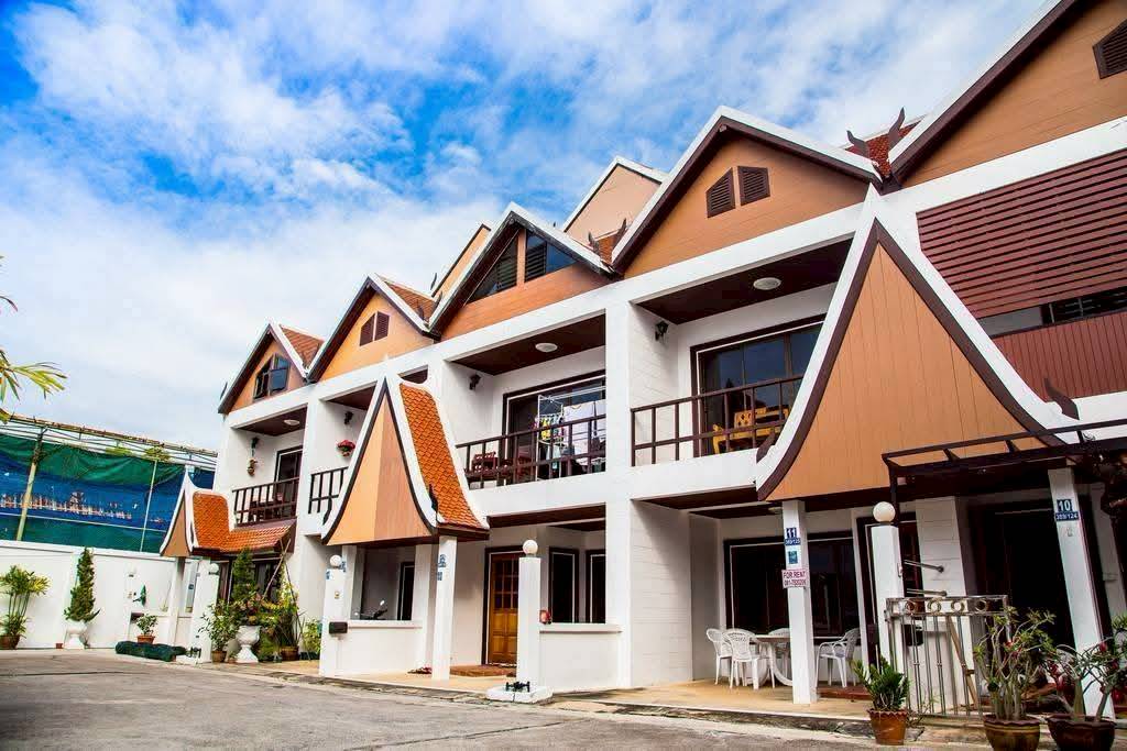 LINE_ALBUM_172026 _1_260701_1 Good Location Townhouse 4 Bed, 5 Bath 18 SQW. @ Pratamnak Hill Soi 5