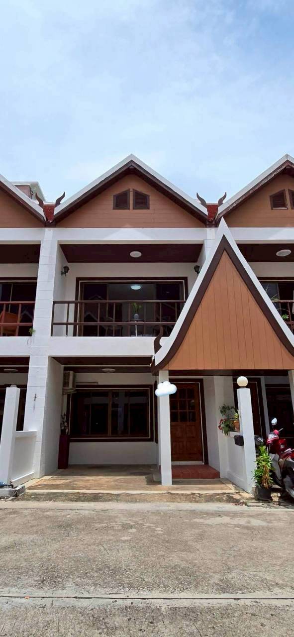 LINE_ALBUM_172026 _1_260701_2 Good Location Townhouse 4 Bed, 5 Bath 18 SQW. @ Pratamnak Hill Soi 5