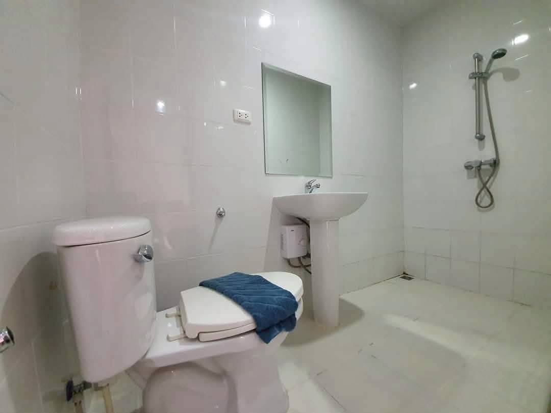 LINE_ALBUM_172026 _1_260701_32 Good Location Townhouse 4 Bed, 5 Bath 18 SQW. @ Pratamnak Hill Soi 5