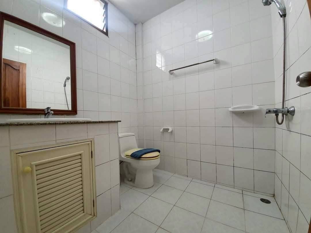 LINE_ALBUM_172026 _1_260701_35 Good Location Townhouse 4 Bed, 5 Bath 18 SQW. @ Pratamnak Hill Soi 5