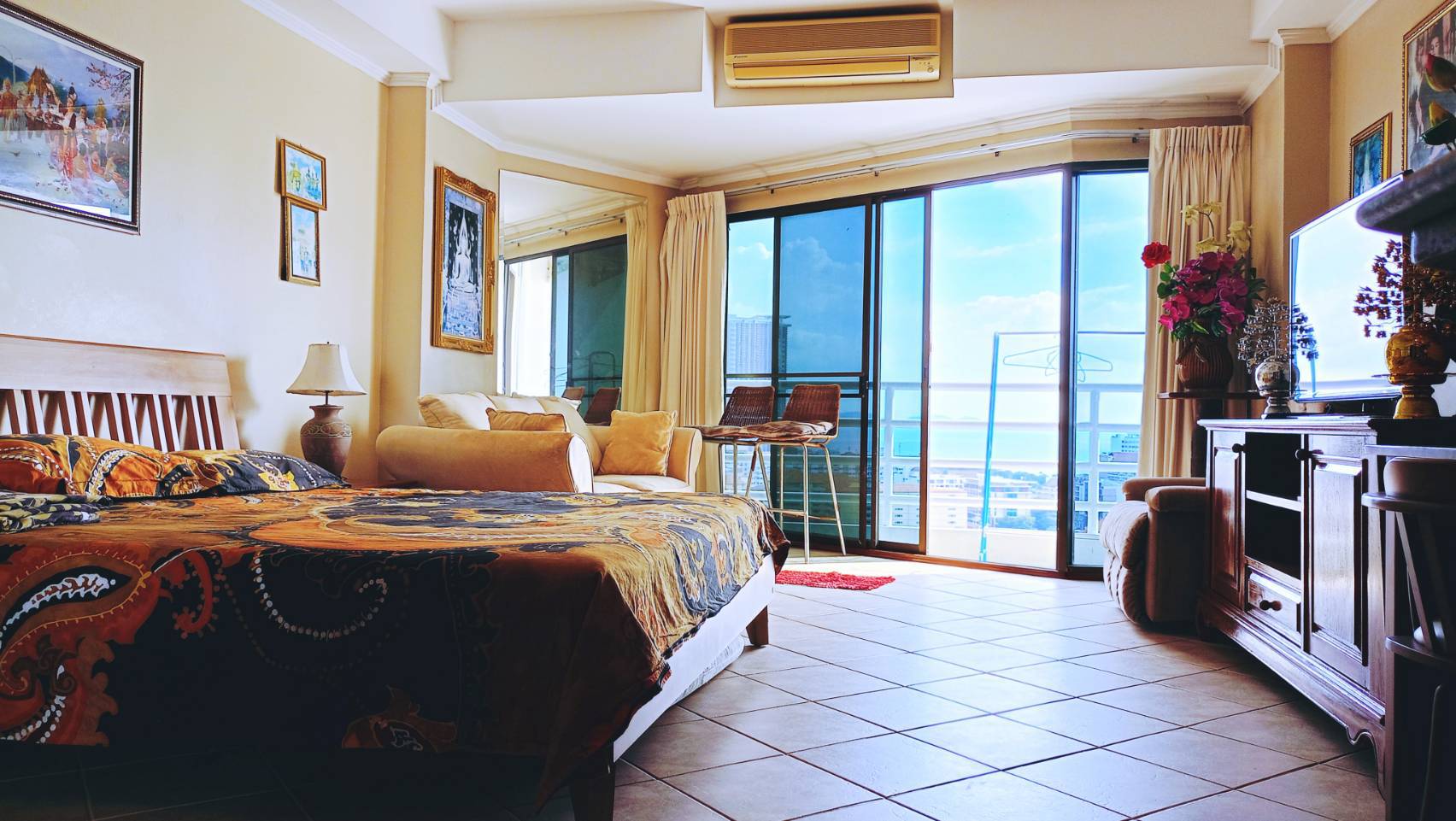 Convenient Access Studio 43 SQM. @ View Talay 2A