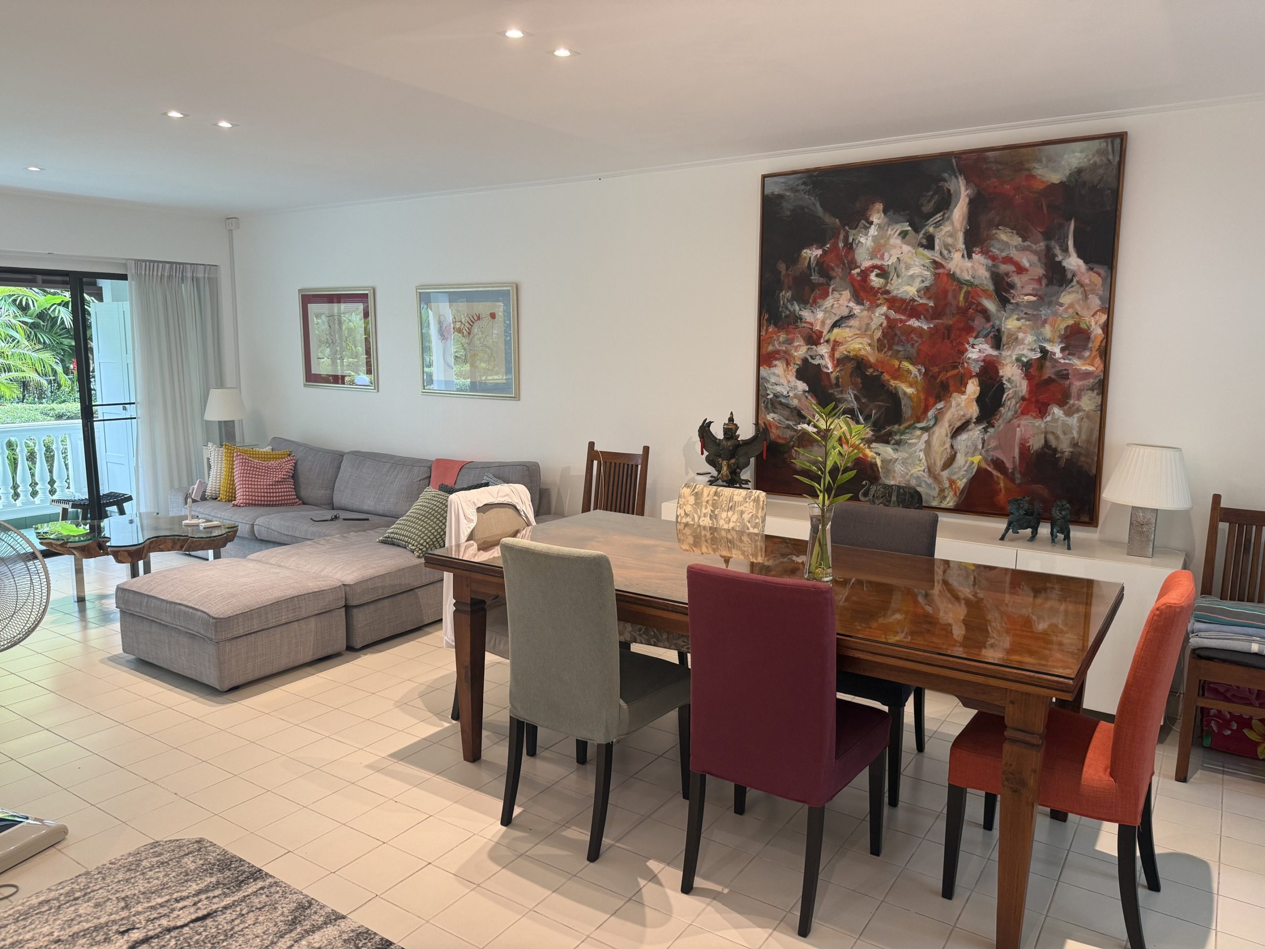 EXCLUSIVITY FOR SALE: Luxury 3-Story Townhome in Baan Somprasong – Na Jomtien