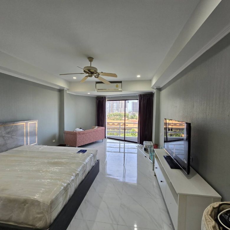 Serene Studio 45 SQM.@ View Talay 2B
