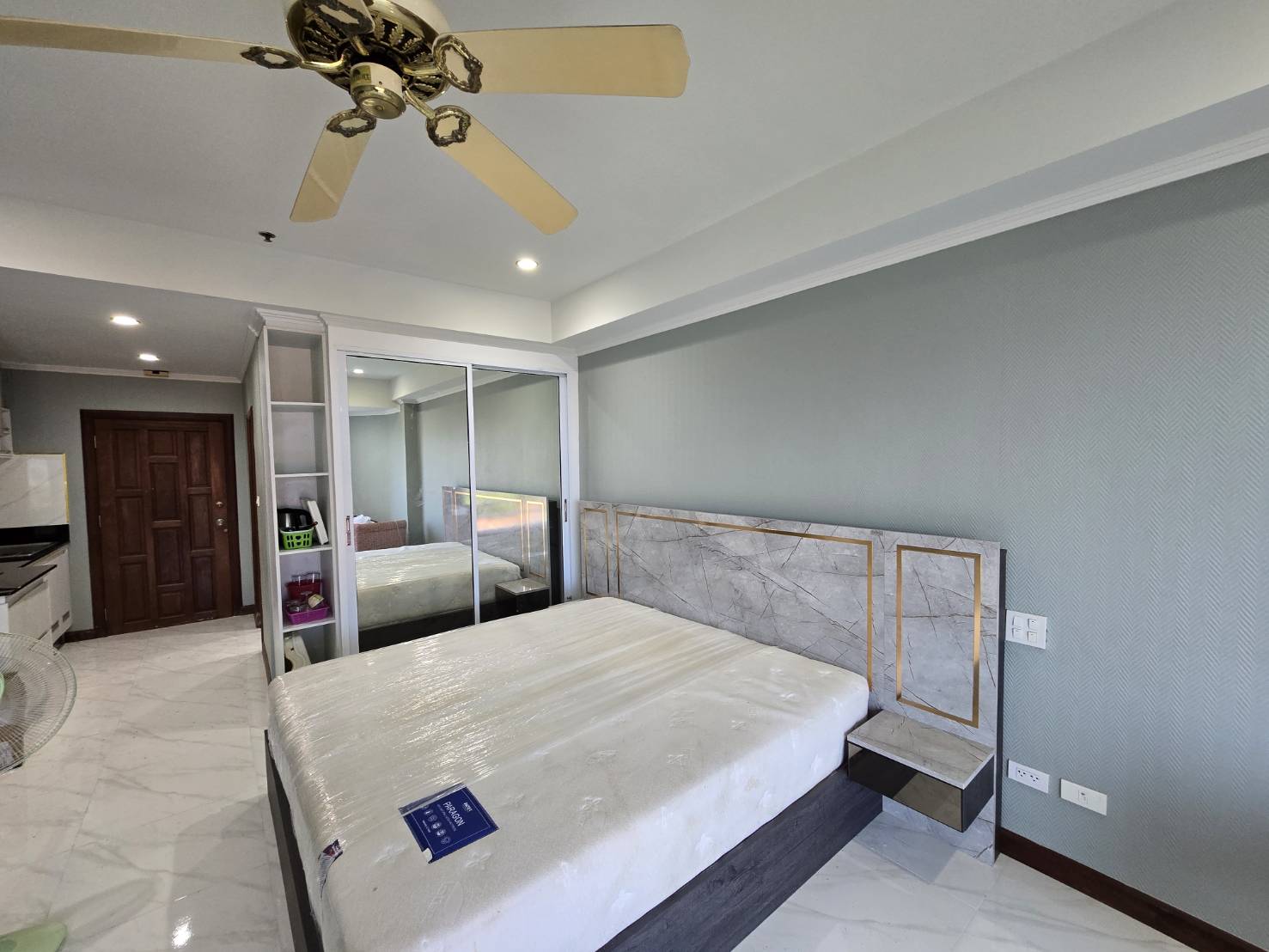 Serene Studio 45 SQM.@ View Talay 2B