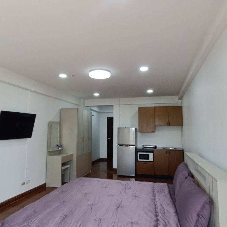  Vibrant Studio 33 SQM.@ Rimhat Condo