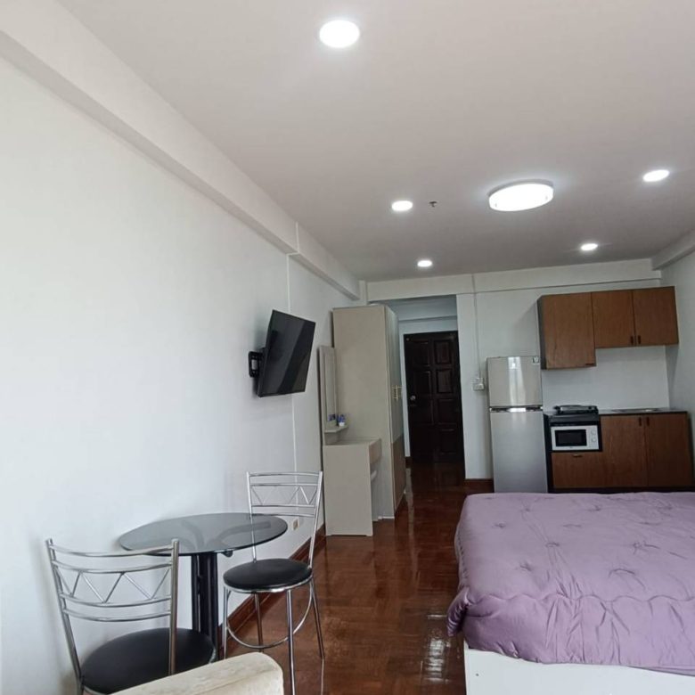  Vibrant Studio 33 SQM.@ Rimhat Condo
