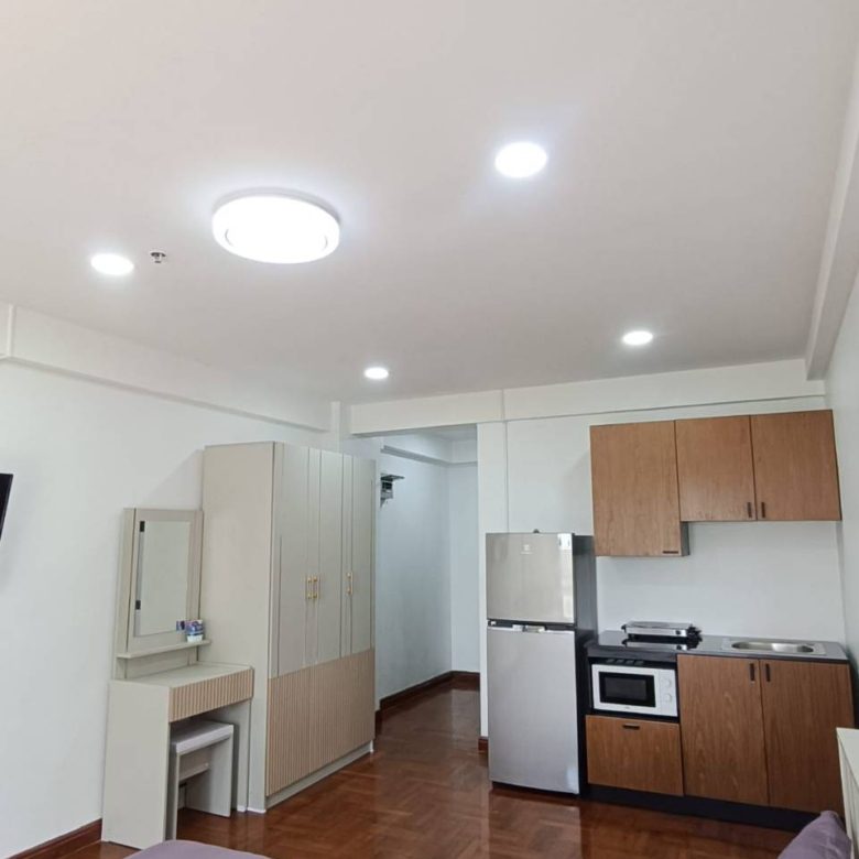 Vibrant Studio 33 SQM.@ Rimhat Condo