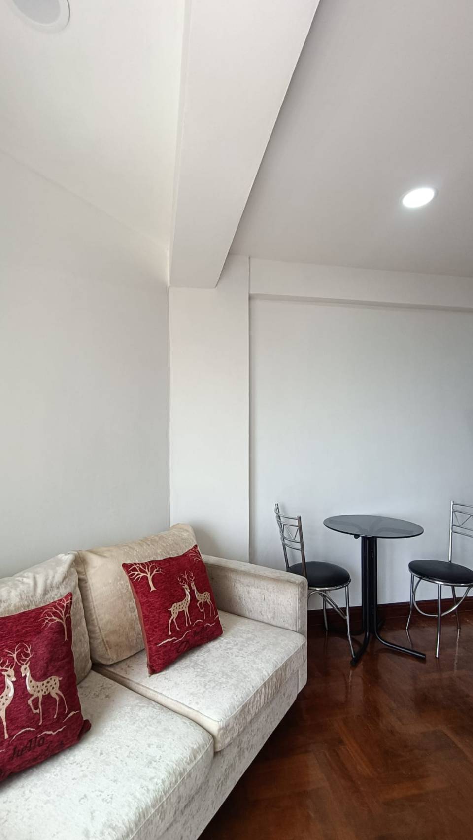  Vibrant Studio 33 SQM.@ Rimhat Condo