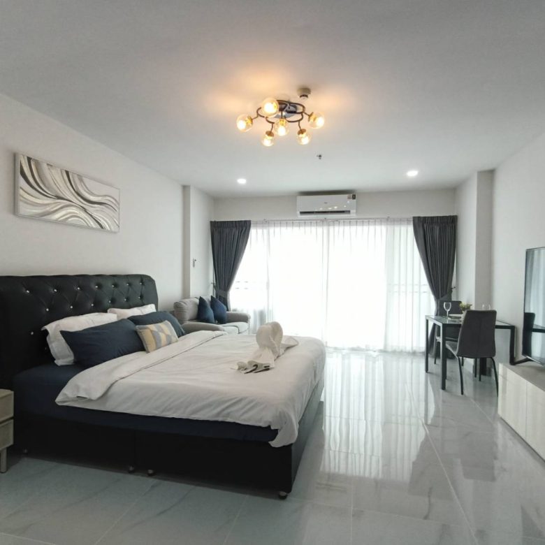 Newly Renovated Condo Studio 48 SQM. @ View Talay 7