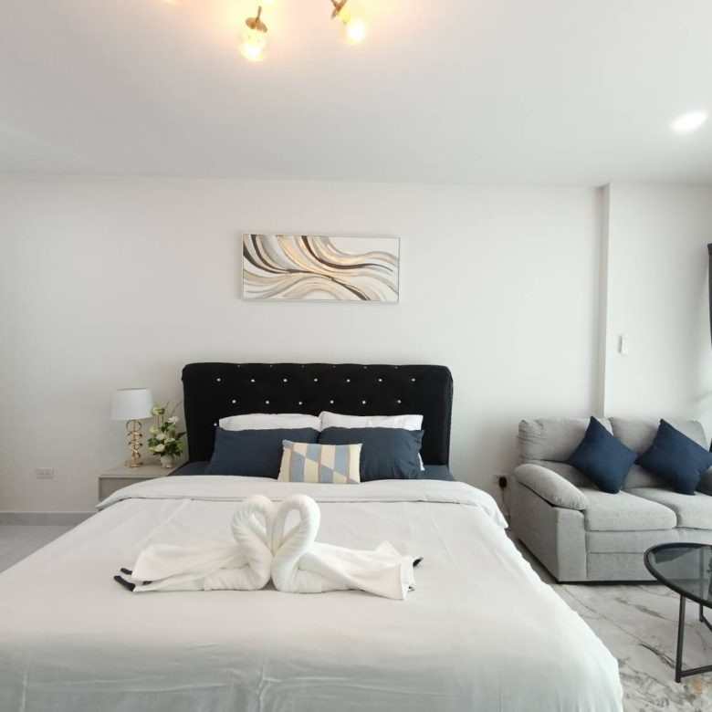 Newly Renovated Condo Studio 48 SQM. @ View Talay 7