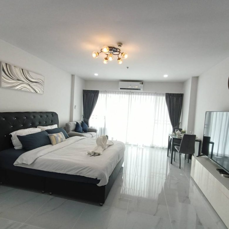 Newly Renovated Condo Studio 48 SQM. @ View Talay 7