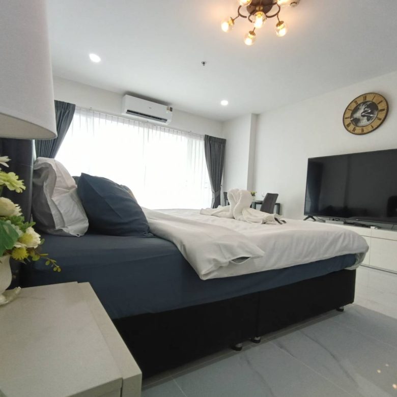 Newly Renovated Condo Studio 48 SQM. @ View Talay 7