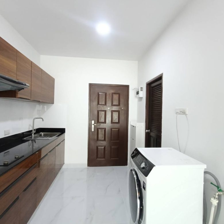 Newly Renovated Condo Studio 48 SQM. @ View Talay 7