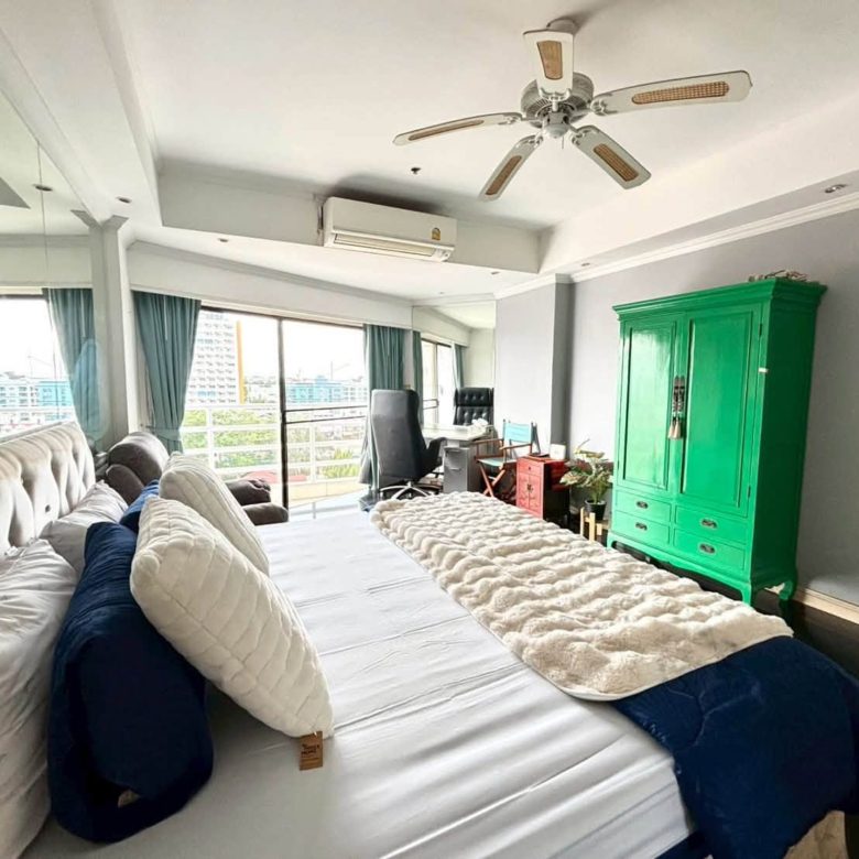 Peaceful Environment Condo 2 Bed, 2 Bath 115.41 SQM. @ View Talay 2B