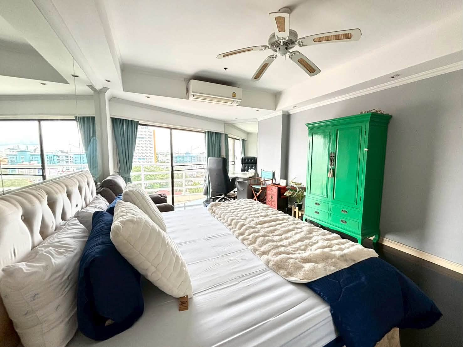 Peaceful Environment Condo 2 Bed, 2 Bath 115.41 SQM. @ View Talay 2B
