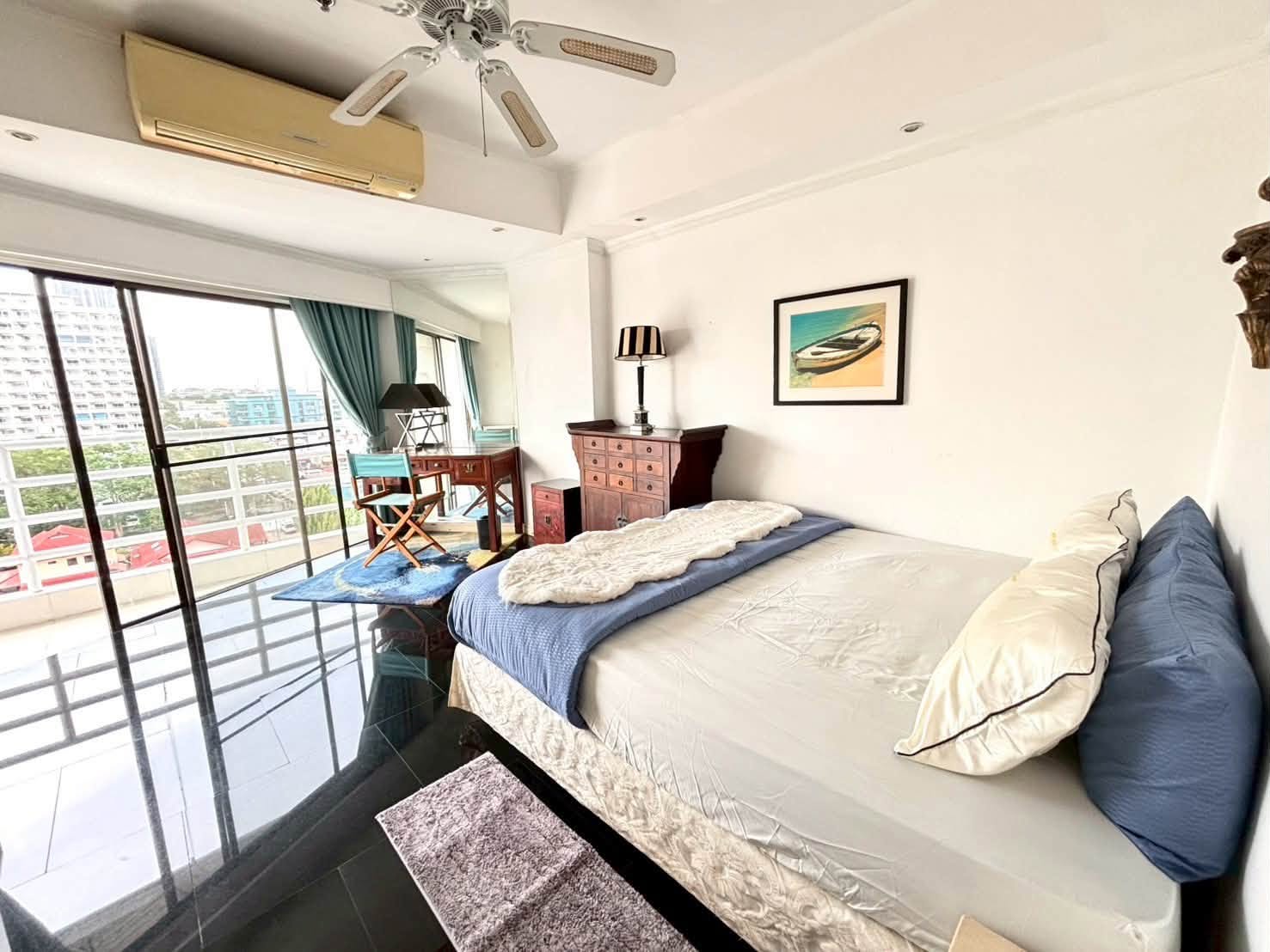 Peaceful Environment Condo 2 Bed, 2 Bath 115.41 SQM. @ View Talay 2B