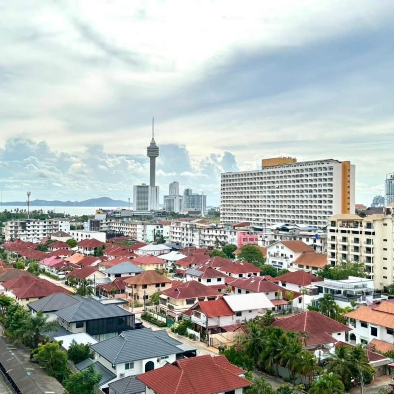 Peaceful Environment Condo 2 Bed, 2 Bath 115.41 SQM. @ View Talay 2B