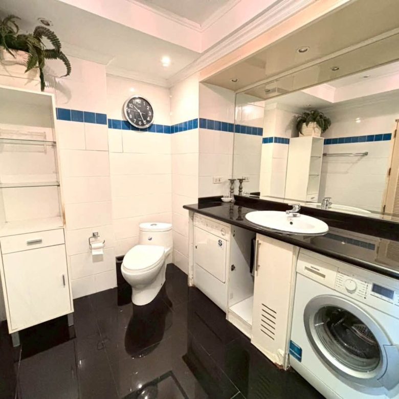 Peaceful Environment Condo 2 Bed, 2 Bath 115.41 SQM. @ View Talay 2B