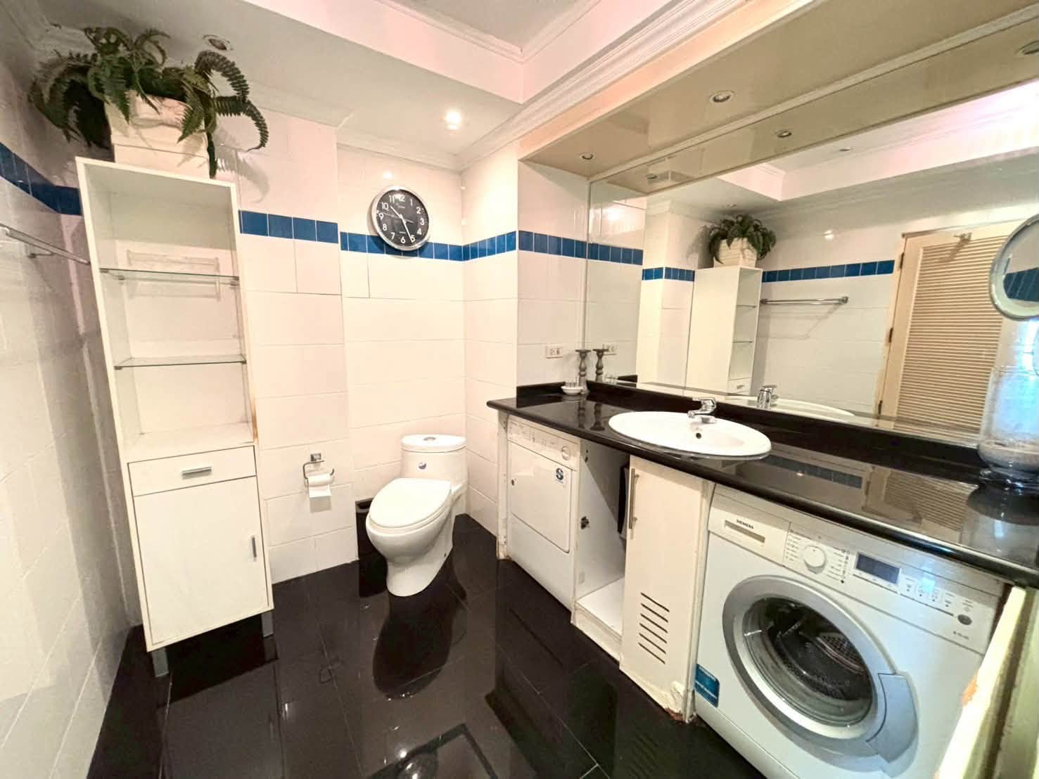 Peaceful Environment Condo 2 Bed, 2 Bath 115.41 SQM. @ View Talay 2B