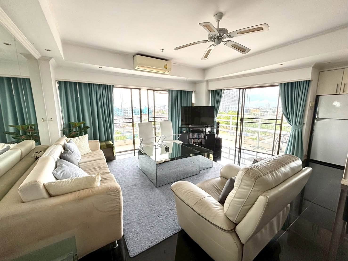 Peaceful Environment Condo 2 Bed, 2 Bath 115.41 SQM. @ View Talay 2B
